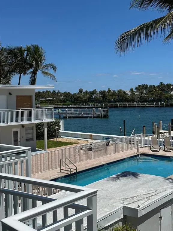 Pompano Beach, FL 33062,2508 Bay Dr #25