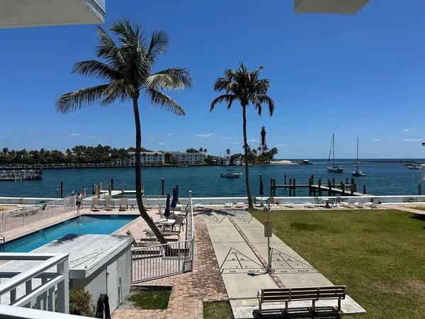 Pompano Beach, FL 33062,2508 Bay Dr #25