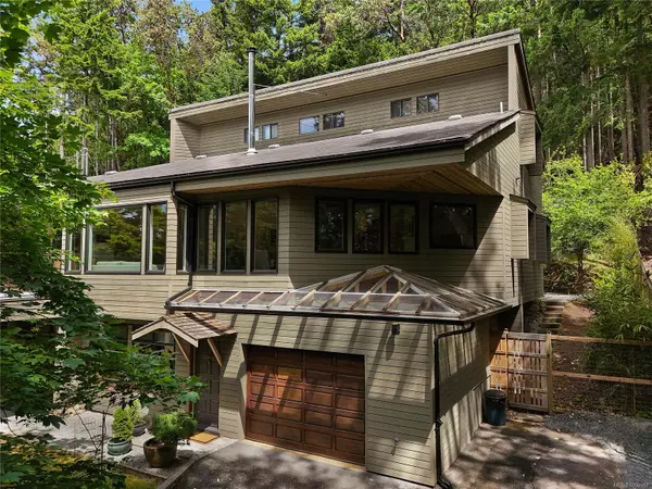 Mayne Island, BC V0N 2J2,297 Wood Dale Dr