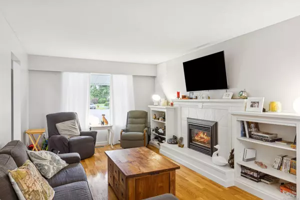 Sidney, BC V8L 2K1,2495 Beaufort Rd