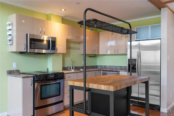 Langford, BC V9B 2X7,829 Goldstream Ave #409