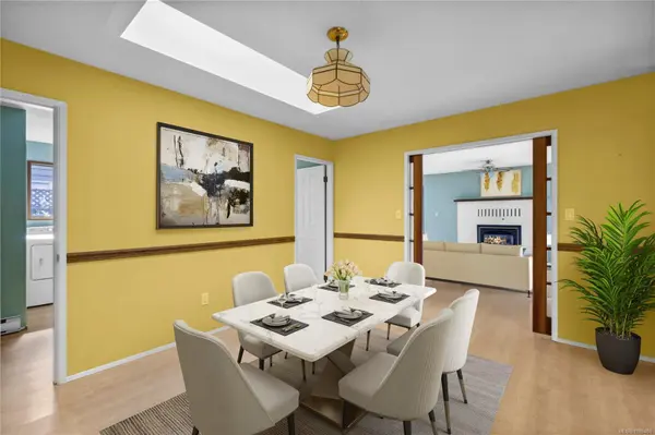 Qualicum Beach, BC V9K 1J4,496 Crescent Rd W