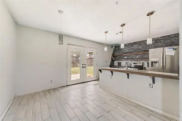 Dallas, TX 75249,9502 Zelkova Circle