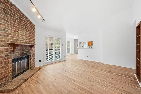 Arlington, TX 76011,1104 Riverchase Lane #203