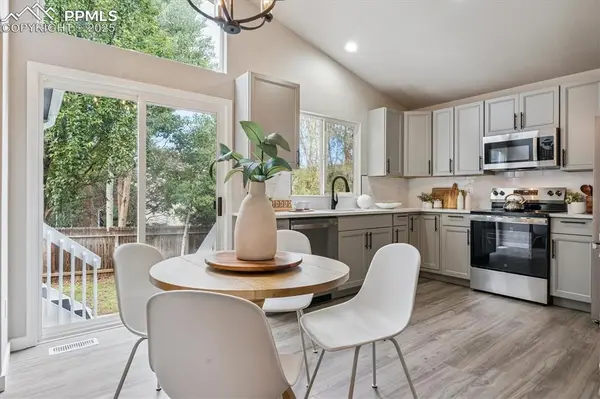 Colorado Springs, CO 80923,6030 Grapevine DR