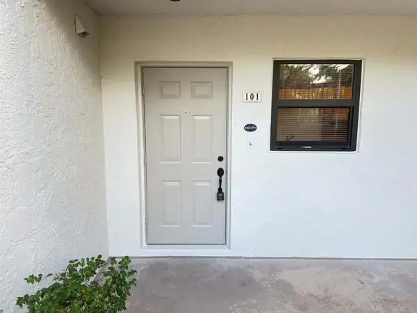 Sunrise, FL 33326,15710 E Waterside Cir #101