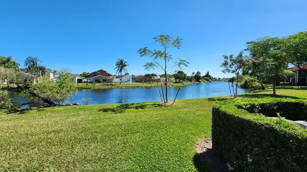 Sunrise, FL 33326,15710 E Waterside Cir #101