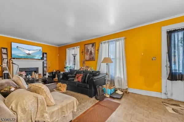 East Orange City, NJ 07017,106 Burchard Ave