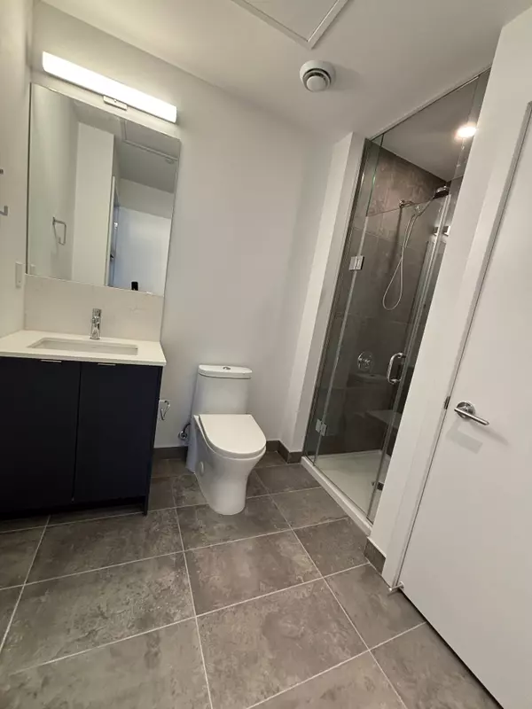 Whitby, ON L1N 0P1,1606 Charles ST #506