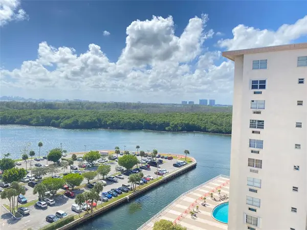 Sunny Isles Beach, FL 33160,400 Kings Point Dr #1423