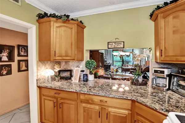 Coral Springs, FL 33065,8415 Forest Hills Dr #206