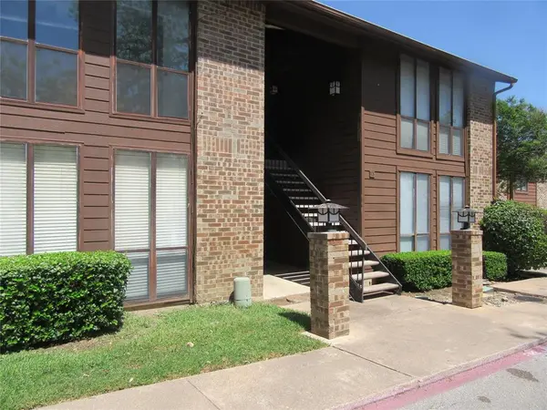 7522 HOLLY HILL #5, Dallas, TX 75231