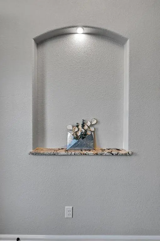 Mcgregor, TX 76657,505 S Navajo Trail