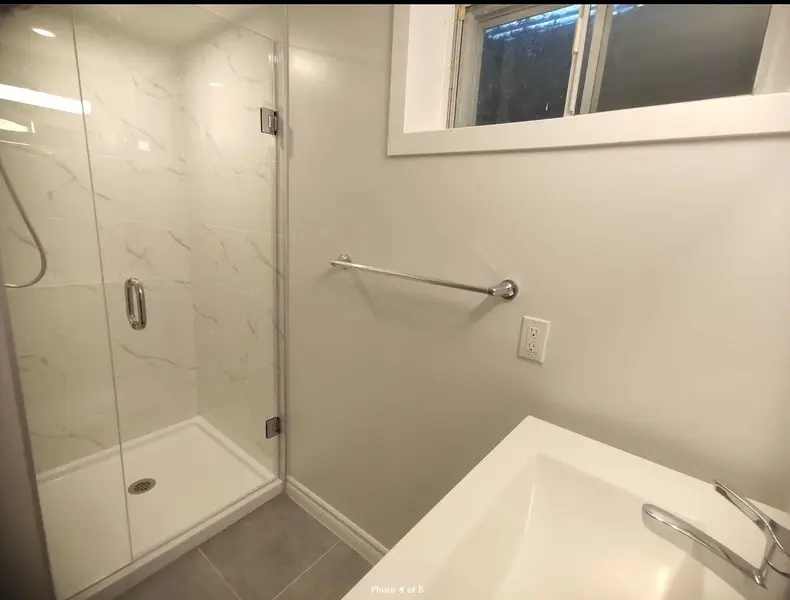 17 Marowyne DR, Toronto C15, ON M2J 2A6