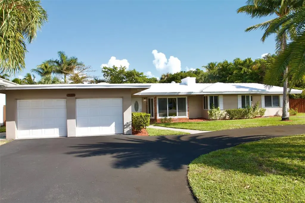 Lighthouse Point, FL 33064,2780 NE 22nd AV