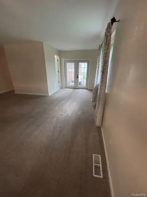 Novi, MI 48375,24767 JOSEPH