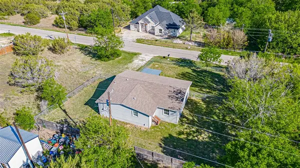 3300 Hilltop Road, Granbury, TX 76048