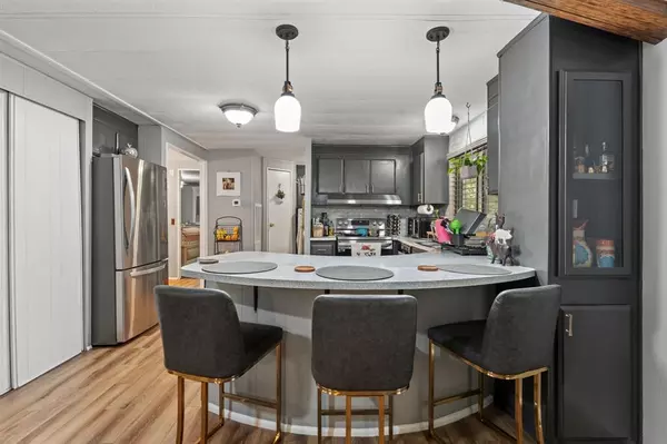 Kemp, TX 75143,20011 Bernie Drive