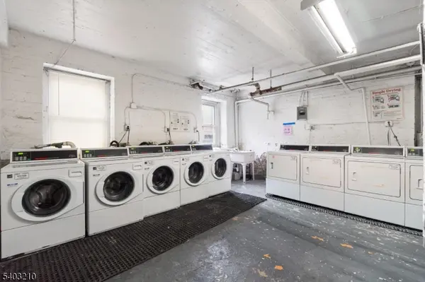 Bloomfield Twp., NJ 07003,165 Franklin St #201