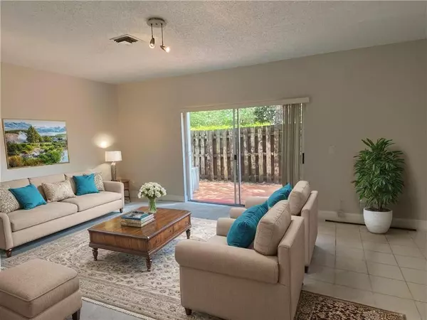 Weston, FL 33331,16045 EMERALD COVE RD #16045