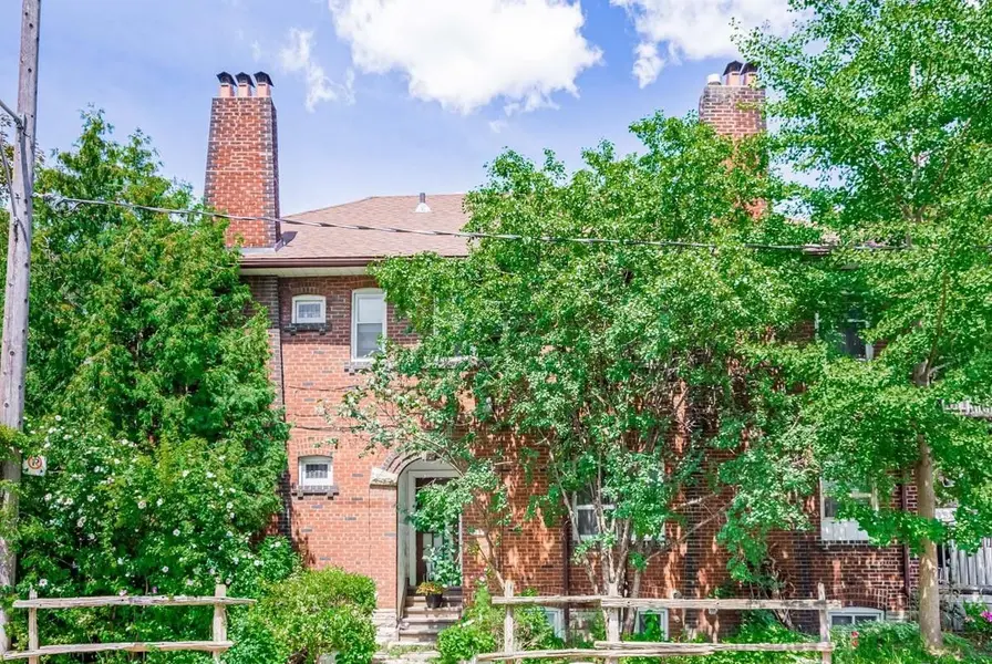 111 Alberta AVE, Toronto C02, ON M6H 2S1