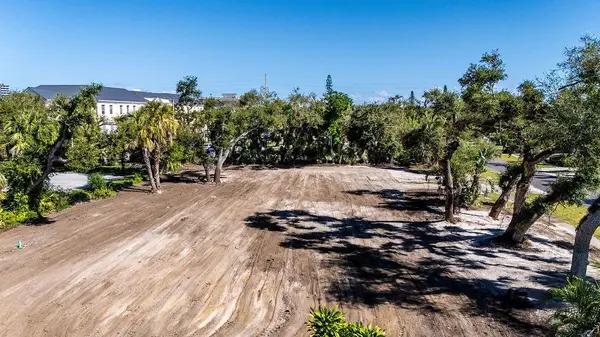 Vero Beach, FL 32963,641 Azalea