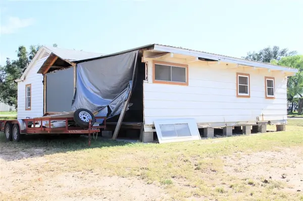 501 E Church Street, San Saba, TX 76877