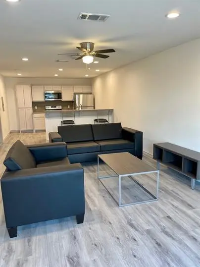 290 S Mcilhaney Street #1102, Stephenville, TX 76401