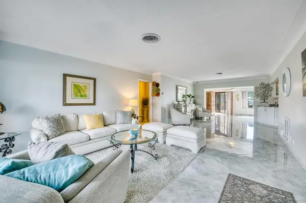 Wilton Manors, FL 33334,208 NE 30th St