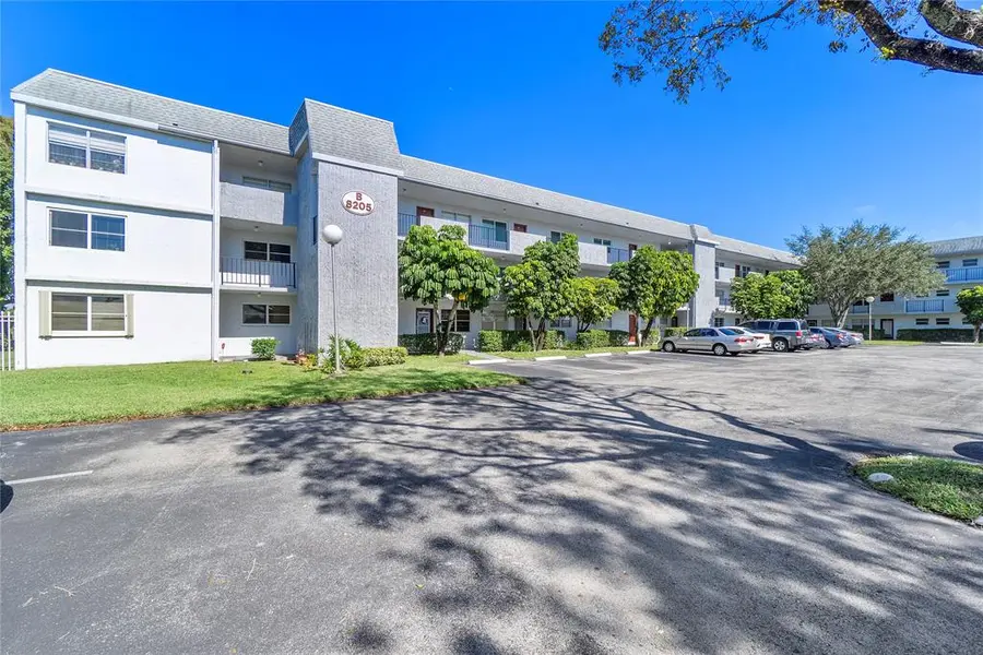 8205 NW 61st St #B305, Tamarac, FL 33321