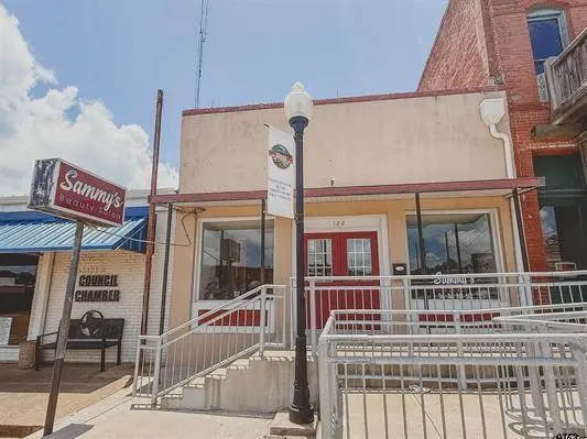 Grand Saline, TX 75140,122 E Frank Street