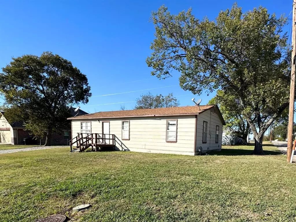 Caddo Mills, TX 75135,2305 Greenville Street