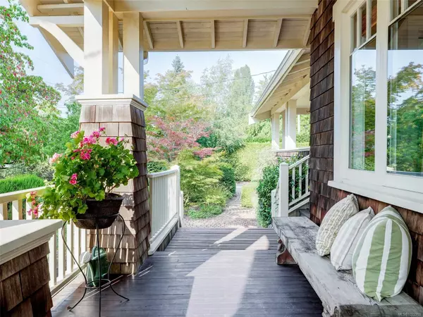 Central Saanich, BC V8M 1V8,1974 Hovey Rd