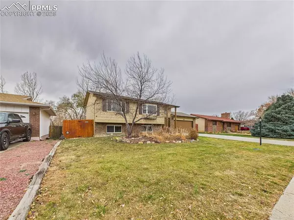 Pueblo, CO 81008,4037 Valley DR
