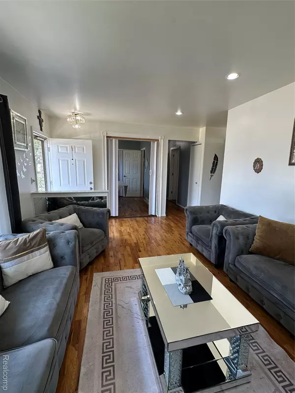 Warren, MI 48092,32302 Ryan RD