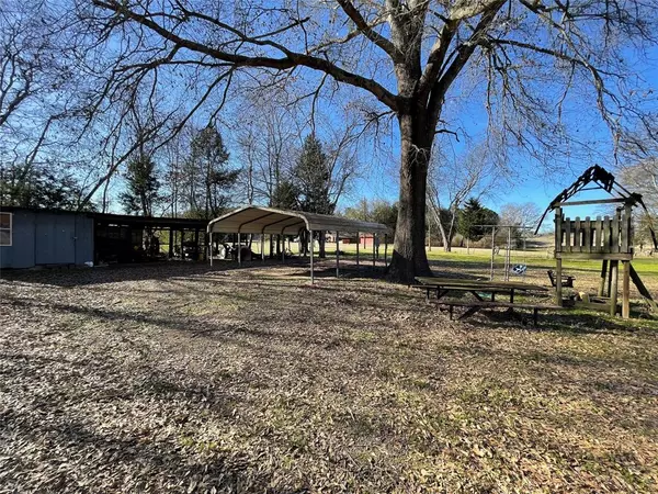 Jacksonville, TX 75766,304 CR 1421