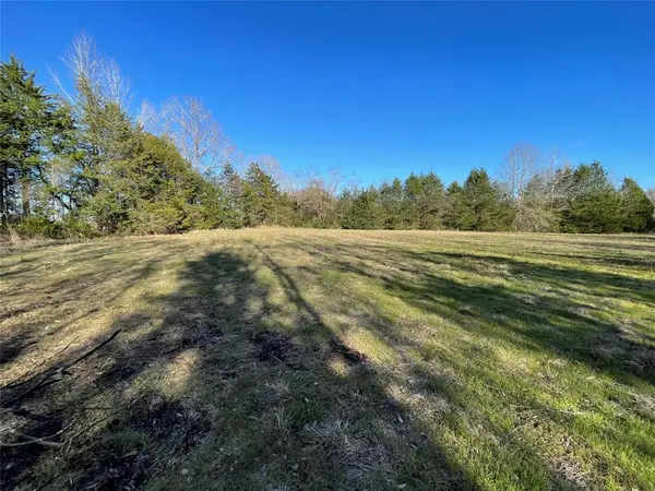 304 CR 1421, Jacksonville, TX 75766