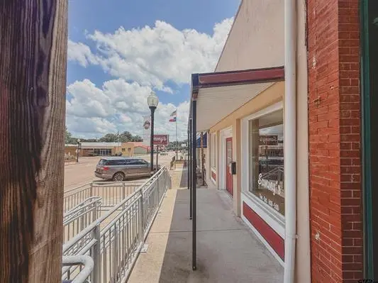 Grand Saline, TX 75140,122 E Frank Street