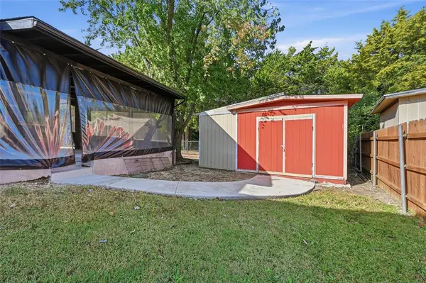 Desoto, TX 75115,305 Wylie Creek Place