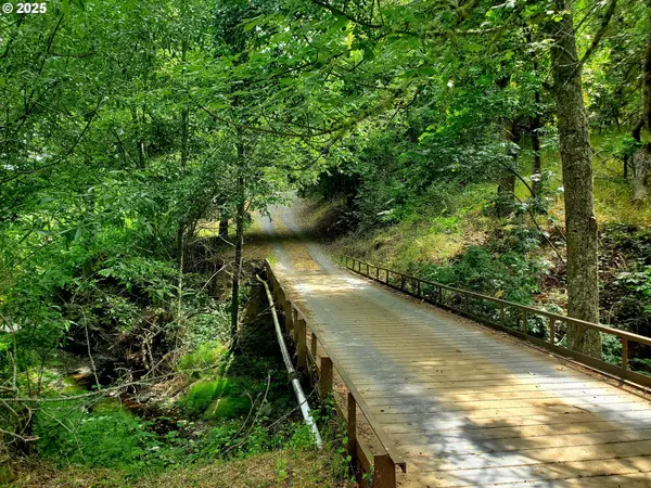 Myrtle Creek, OR 97457,464 HOMESTEAD DR