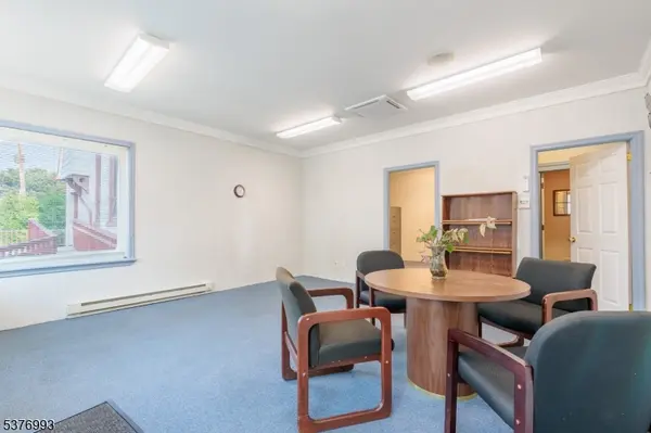 Phillipsburg Town, NJ 08865,324 S Main St