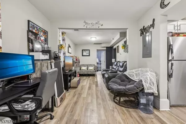 Garfield City, NJ 07026,363 Macarthur Ave