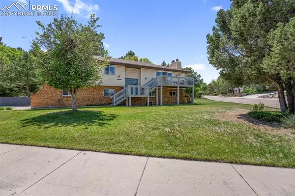 Colorado Springs, CO 80918,6170 Castlewood LN