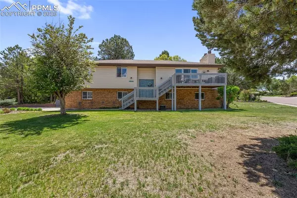 Colorado Springs, CO 80918,6170 Castlewood LN