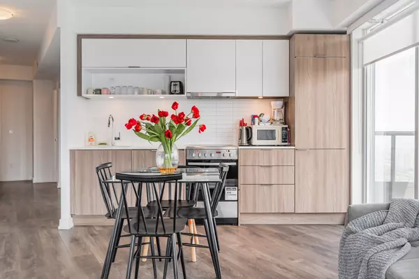 Toronto C08, ON M4Y 0H5,159 Wellesley ST E #3307