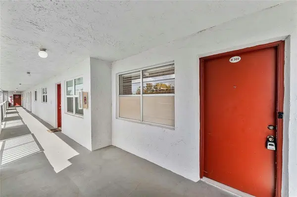 Tamarac, FL 33321,8205 NW 61st St #B305