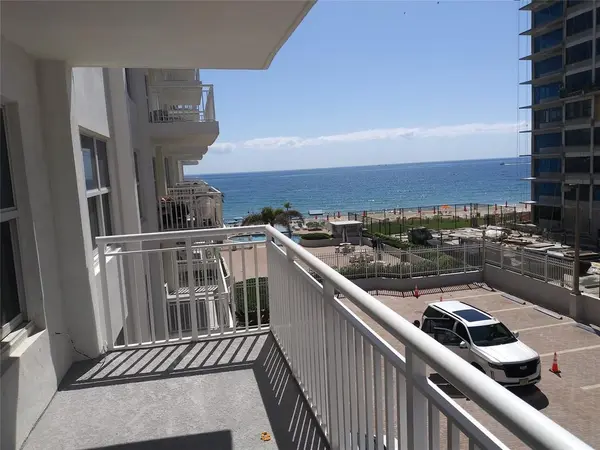 Fort Lauderdale, FL 33308,3850 Galt Ocean Drive #305