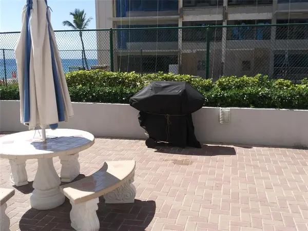 Fort Lauderdale, FL 33308,3850 Galt Ocean Drive #305