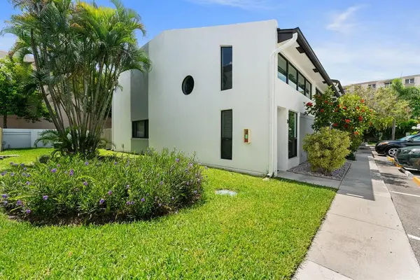 Oakland Park, FL 33334,3900 NE 18th Ave #36H