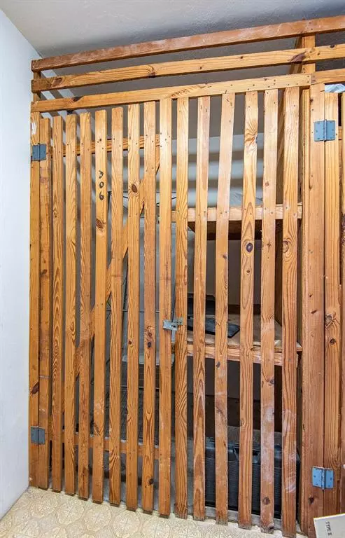 Pompano Beach, FL 33060,651 PINE DR #201